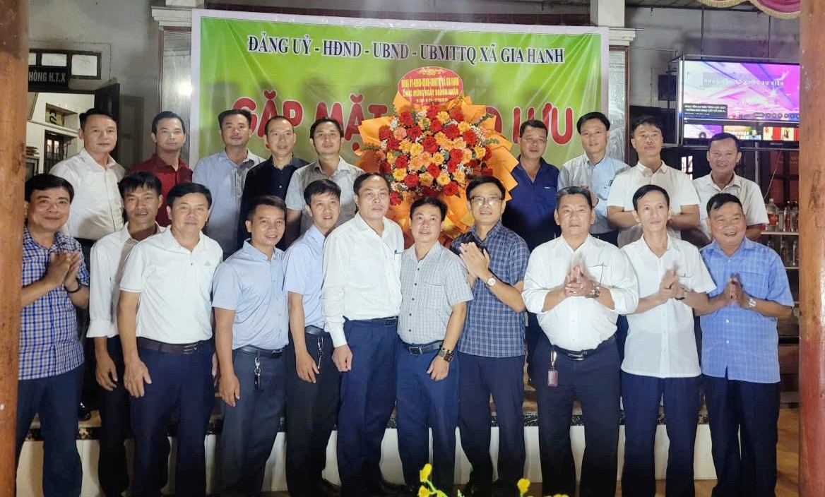 Xã Gia Hanh tổ chức gặp mặt nhân kỷ niệm 21 năm ngày Doanh nhân Việt Nam 13/10