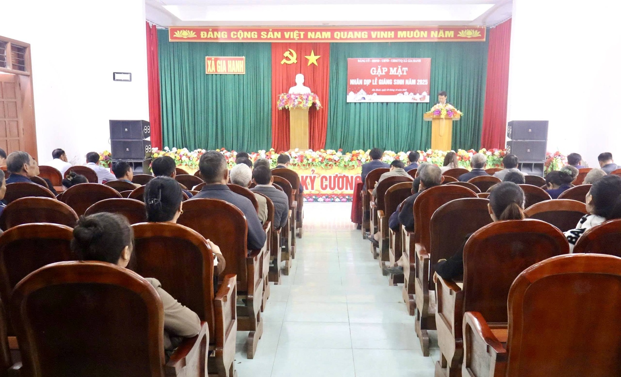 Xã Gia Hanh gặp mặt cán bộ cốt cán vùng giáo