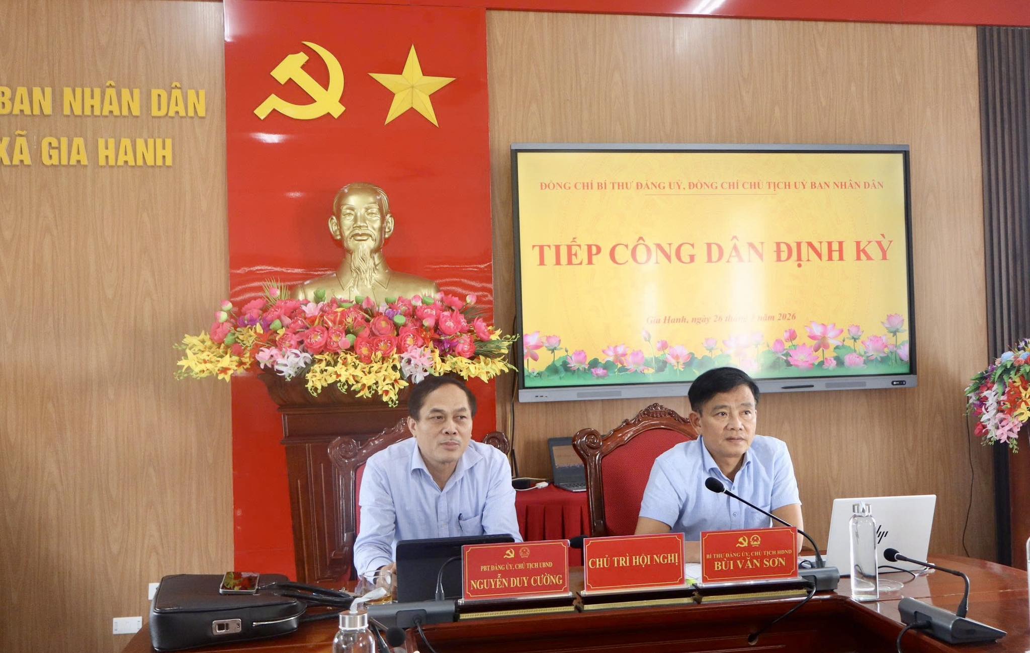 Lãnh đạo xã Gia Hanh tiếp công dân định kỳ tháng 03