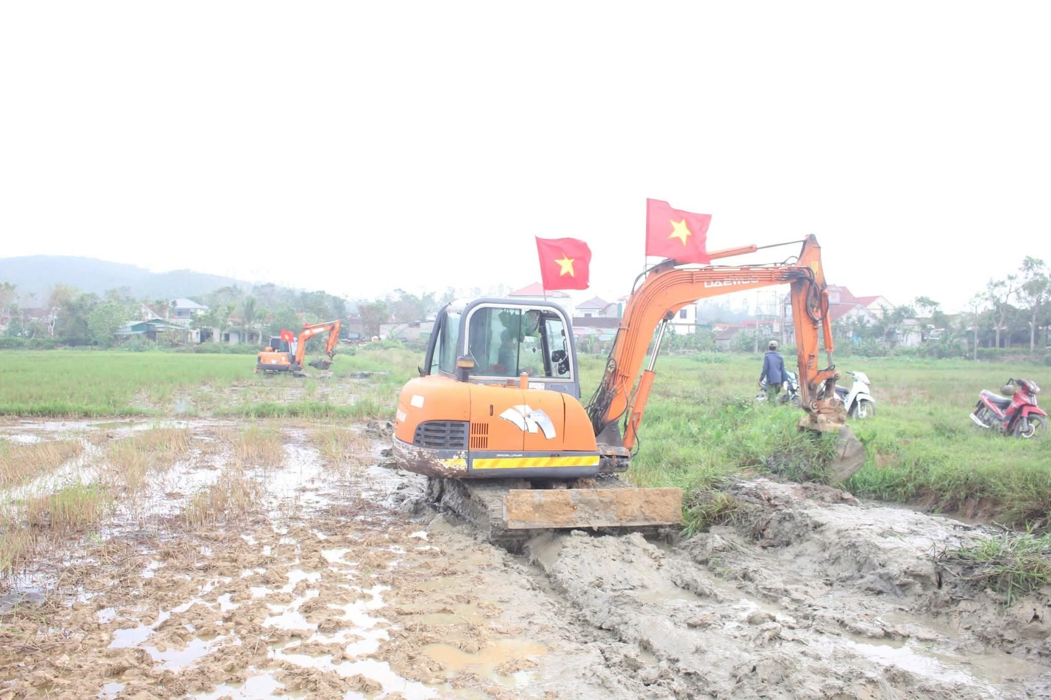 Xã Gia Hanh ra quân chuyển đổi ruộng đất lần 3