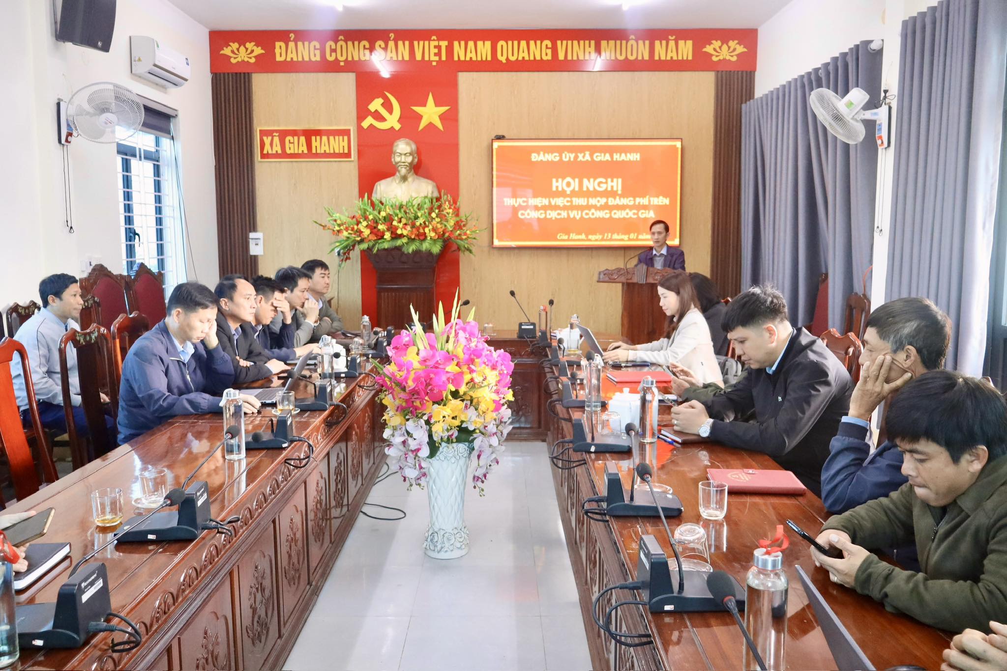 Đảng ủy xã Gia Hanh hướng dẫn lập tài khoản, nộp đảng phí trực tuyến trên Cổng Dịch vụ công quốc gia