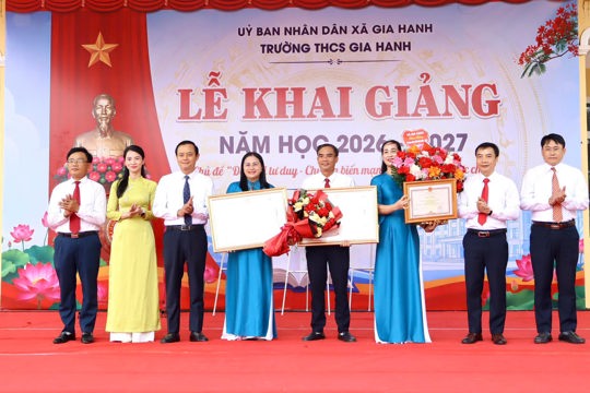 Học sinh Gia Hanh hân hoan đón năm học mới 2026 - 2027