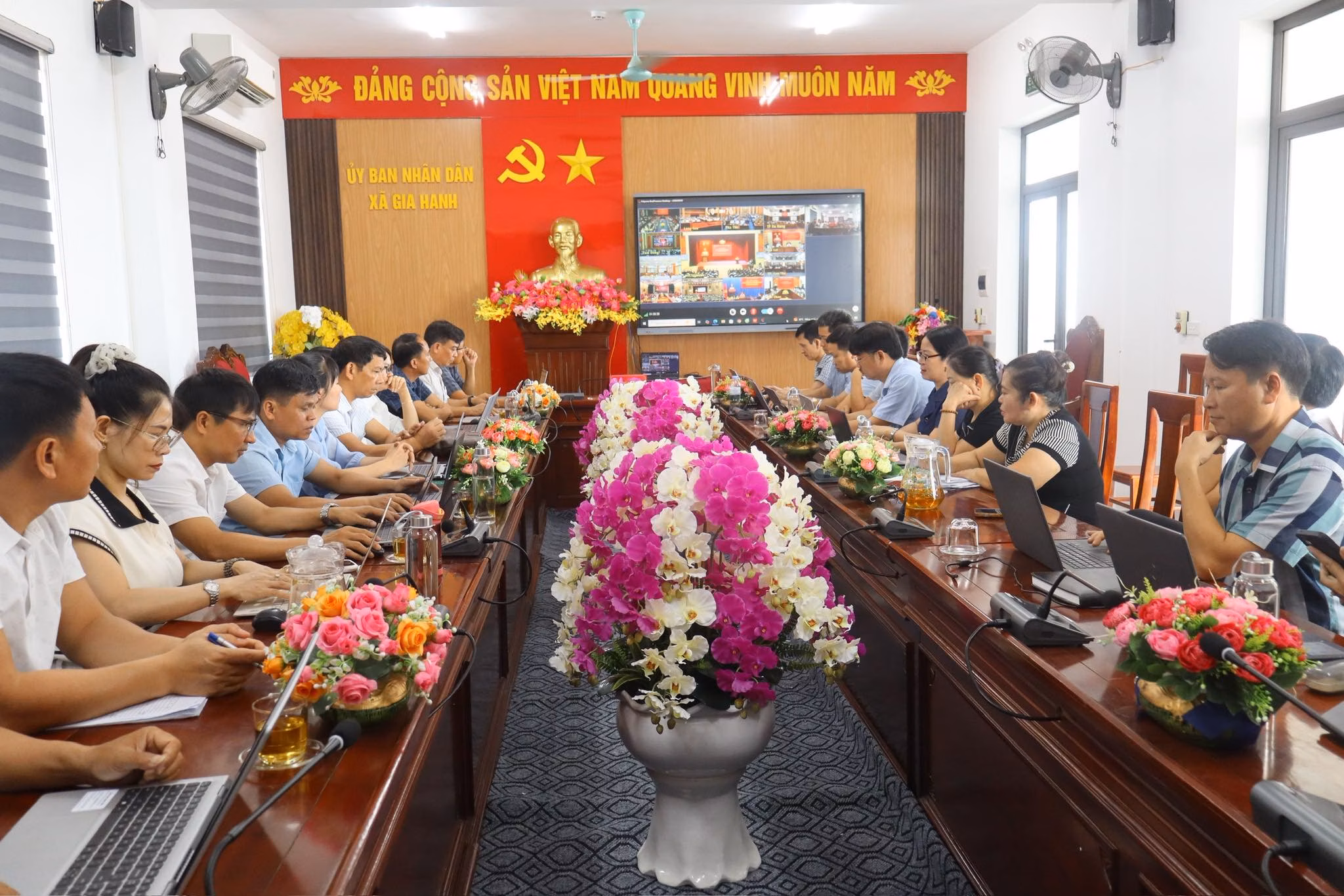 Xã Gia Hanh tham dự hội nghị trực tuyến toàn quốc bồi dưỡng nâng cao năng lực, xử lý tình huống thực tiễn đối với đội ngũ cán bộ cơ sở 