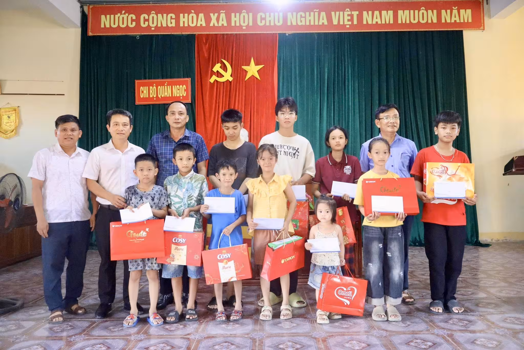 Lan tỏa yêu thương chung tay bảo vệ trẻ em  