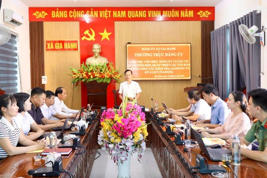 Thường trực Đảng ủy xã Gia Hanh làm việc về công tác kiểm tra, giám sát và kỷ luật của Đảng