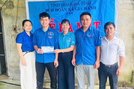 Gia Hanh ra mắt mô hình kinh tế thanh niên nuôi chồn hương
