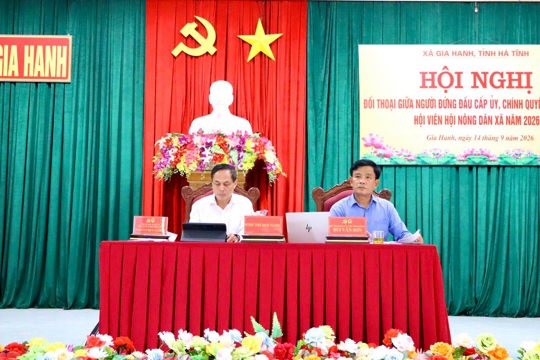 Gia Hanh đối thoại giữa người đứng đầu cấp uỷ, chính quyền với cán bộ, hội viên nông dân