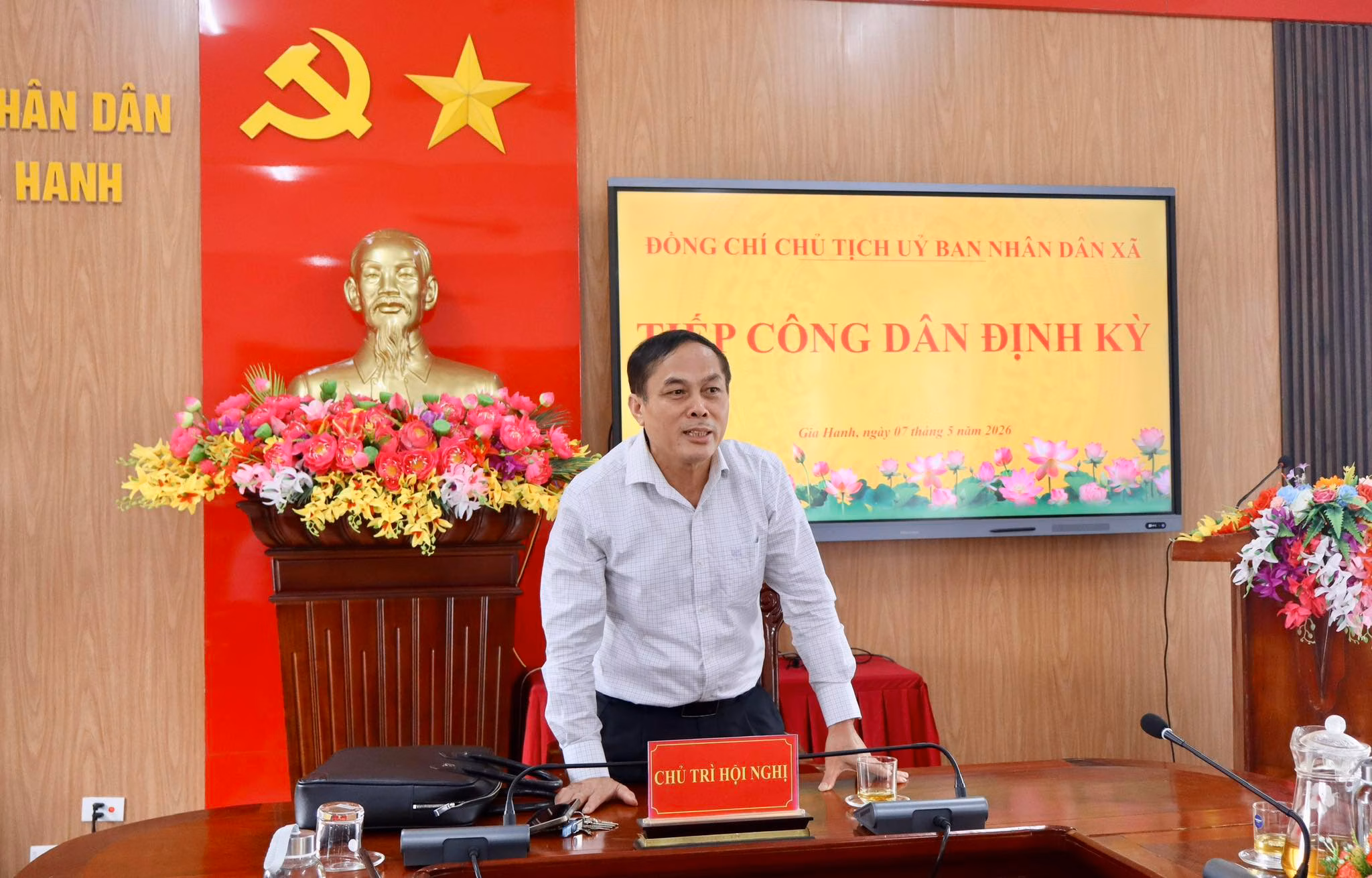 Chủ tịch UBND xã Gia Hanh tiếp công dân định kỳ tháng 5