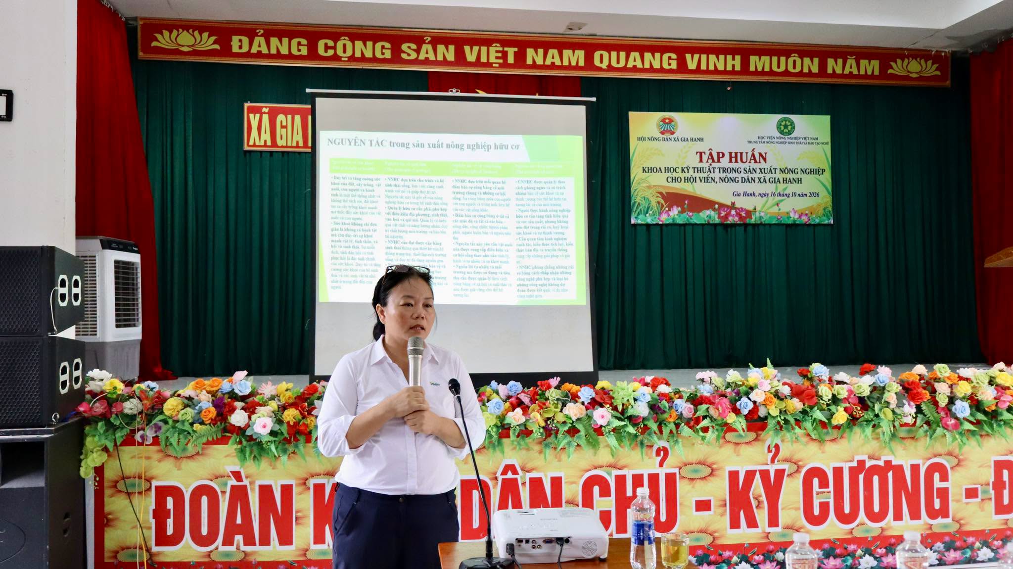 Gia Hanh tập huấn khoa học kỹ thuật trong sản xuất nông nghiệp cho hội viên, nông dân 