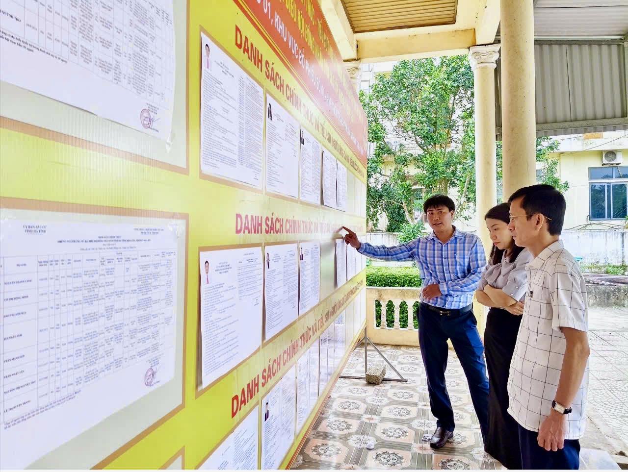 Gia Hanh hoàn thành niêm yết danh sách những người ứng cử đại biểu Quốc hội và đại biểu HĐND các cấp