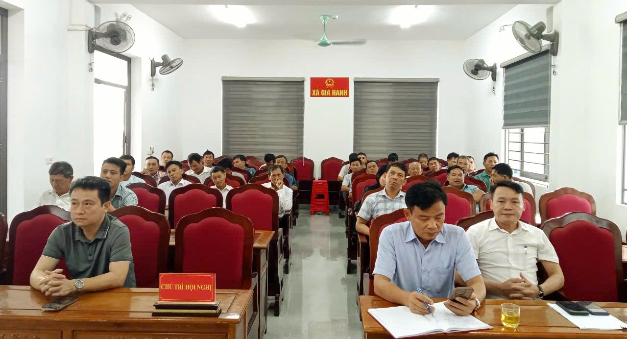Xã Gia Hanh tổ chức Hội nghị trực tuyến ứng phó cơn bão số 10 (Bualoi)