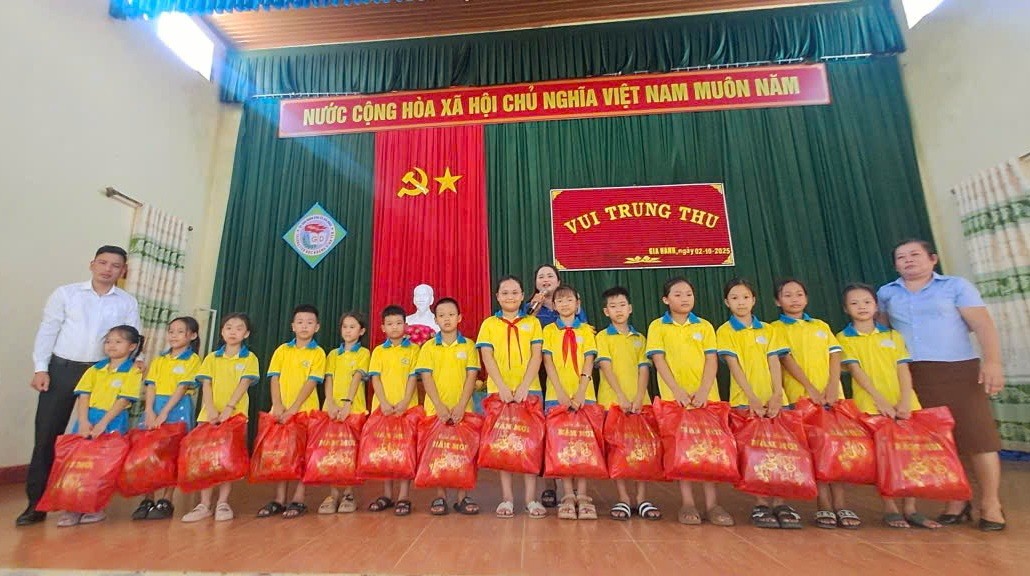 Hân hoan vui tết Trung thu tại các thôn và các trường học trên địa bàn xã Gia Hanh 