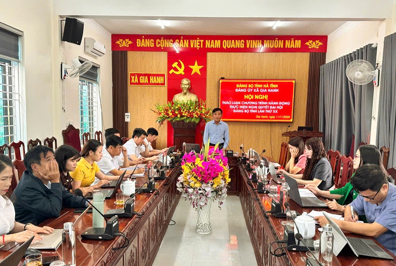 Xã Gia Hanh kết nối đường truyền tổ chức Hội nghị trực tuyến nghiên cứu, học tập, quán triệt, tuyên truyền và triển khai thực hiện Nghị quyết Đại hội Đại biểu Đảng bộ tỉnh lần thứ XX, nhiệm kỳ 2025 - 2030