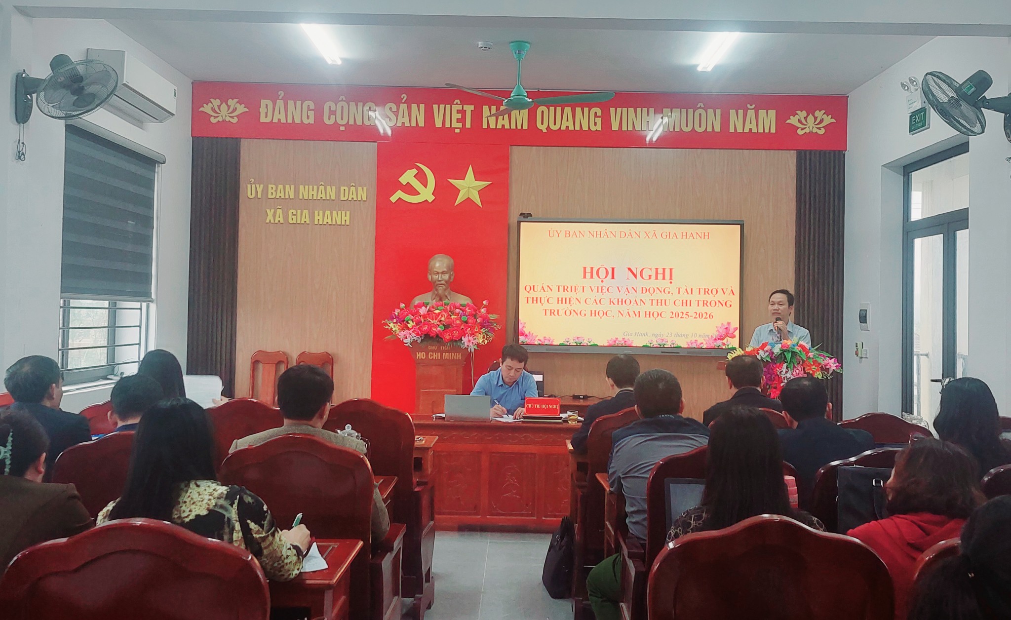 UBND xã Gia Hanh tổ chức quán triệt việc thực hiện vận động tài trợ và các khoản thu trong giáo dục năm học 2025 – 2026 