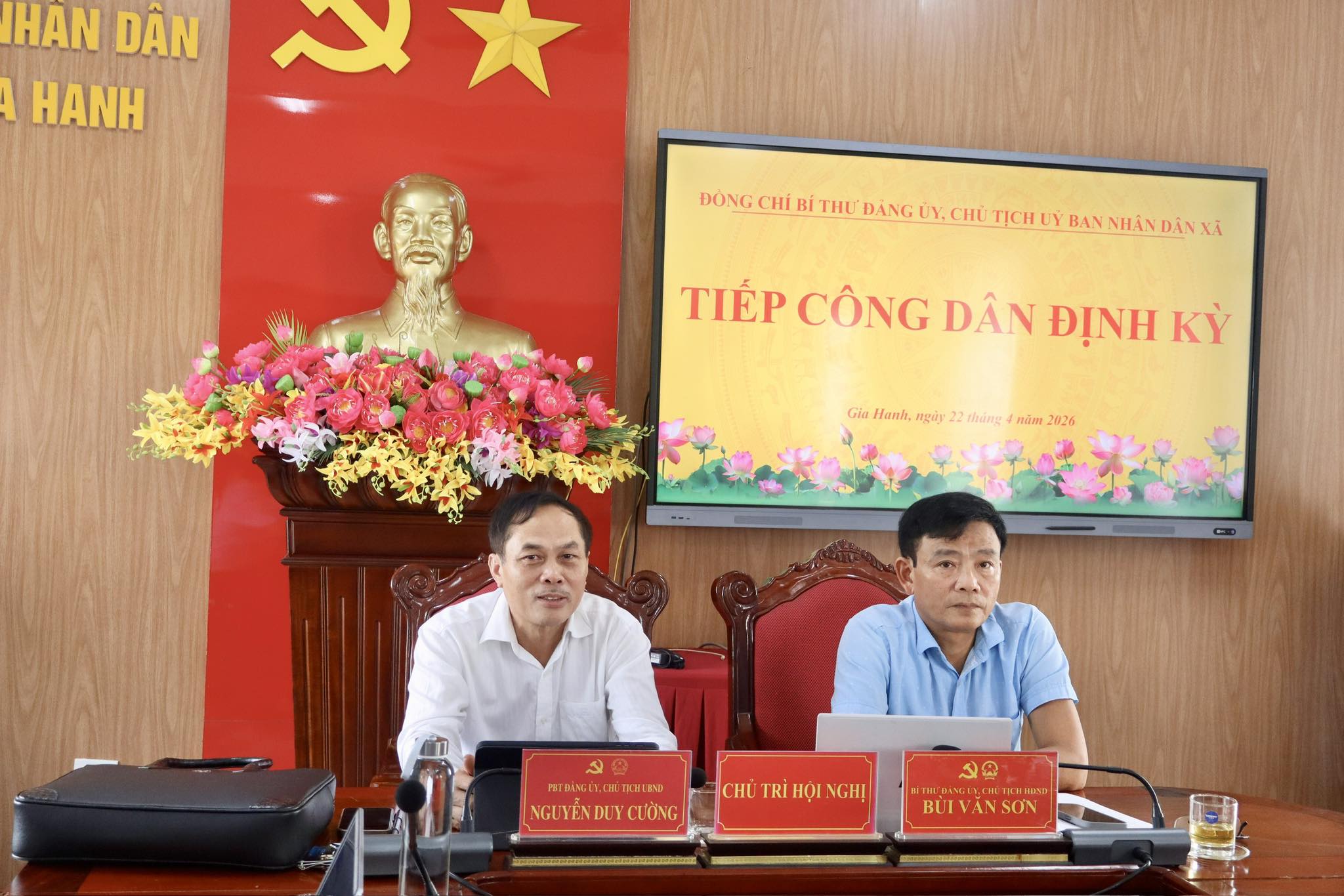Lãnh đạo xã Gia Hanh tiếp công dân định kỳ tháng 04 